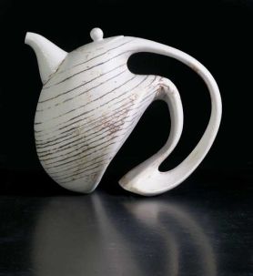 902b3fb6e1c5b95c989d97a97dab3937--ceramic-teapots-pottery-teapots